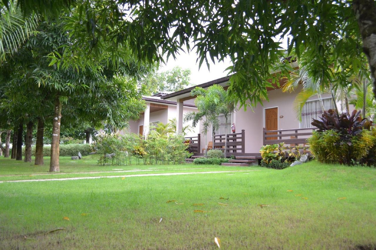 Famous Hotel Pégou Extérieur photo