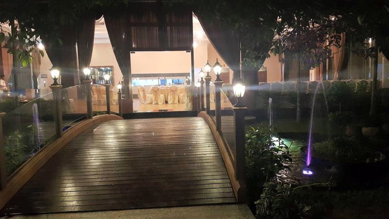 Famous Hotel Pégou Extérieur photo