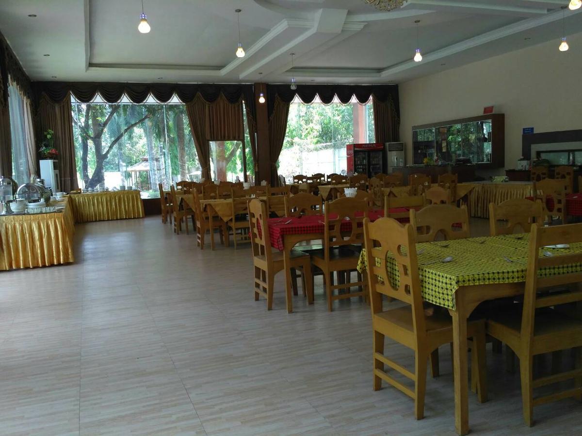 Famous Hotel Pégou Extérieur photo